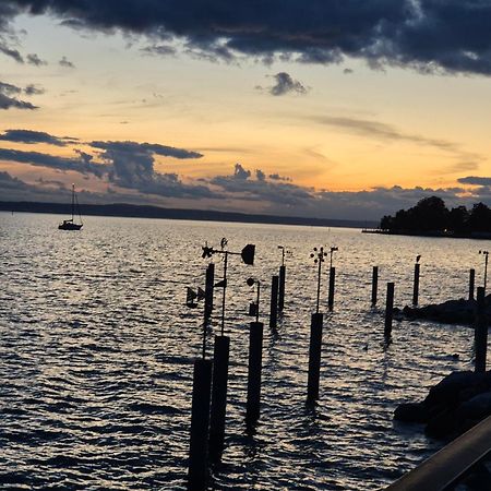 Ferienwohnung Ella - Direkt Am Bodensee Friedrichshafen Ngoại thất bức ảnh