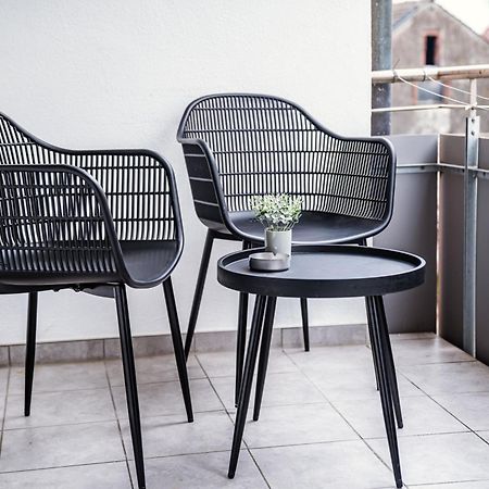 Ferienwohnung Ella - Direkt Am Bodensee Friedrichshafen Ngoại thất bức ảnh