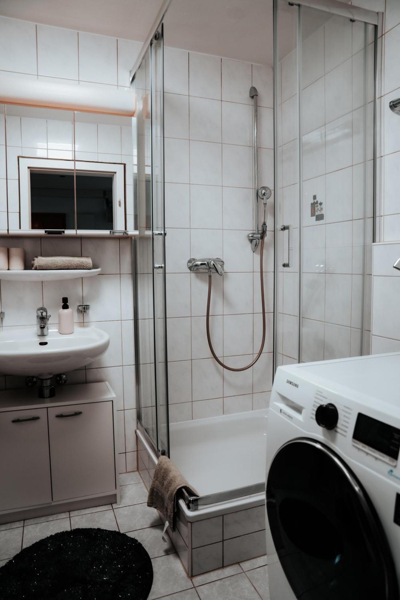 Ferienwohnung Ella - Direkt Am Bodensee Friedrichshafen Ngoại thất bức ảnh