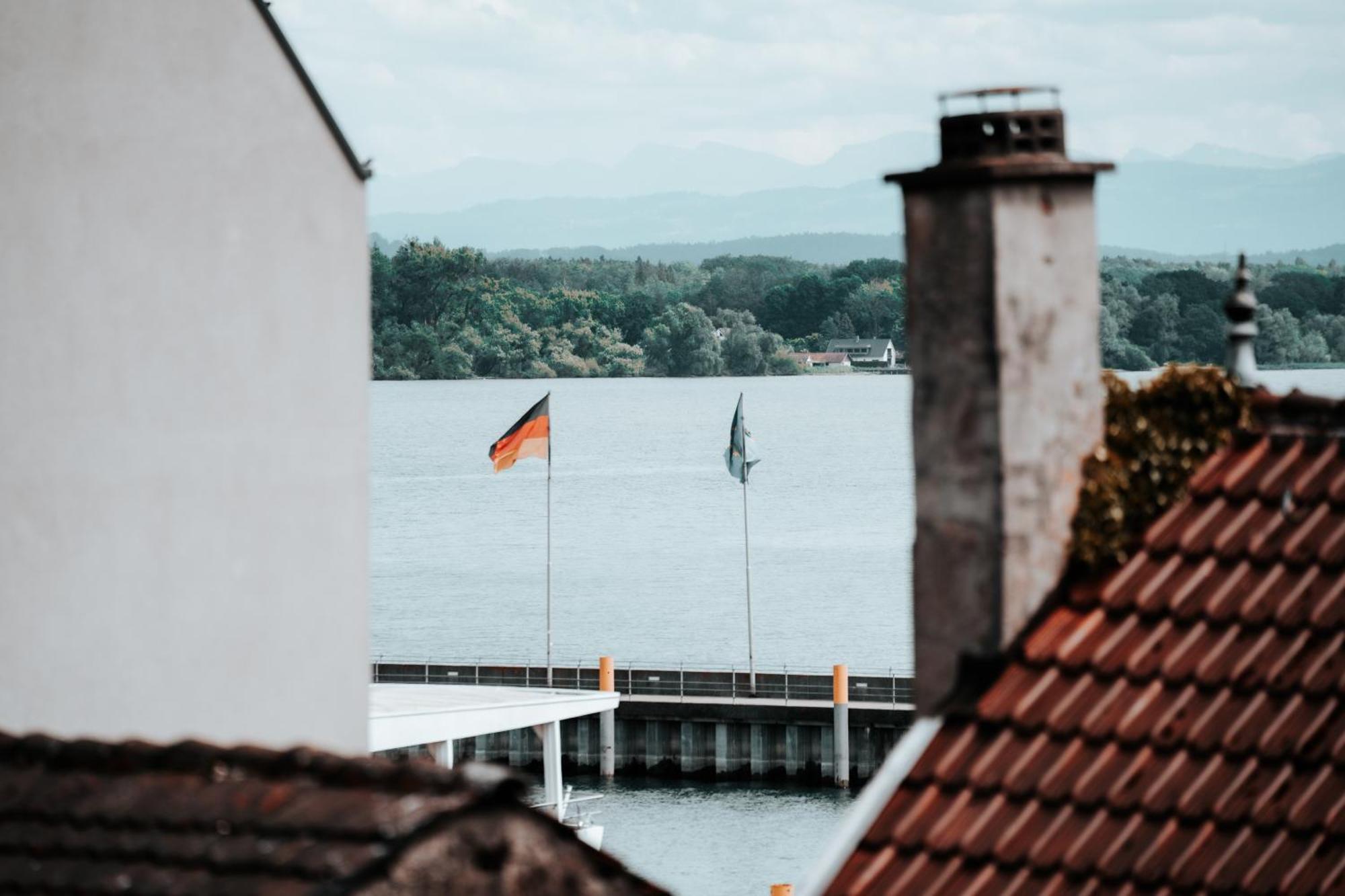 Ferienwohnung Ella - Direkt Am Bodensee Friedrichshafen Ngoại thất bức ảnh