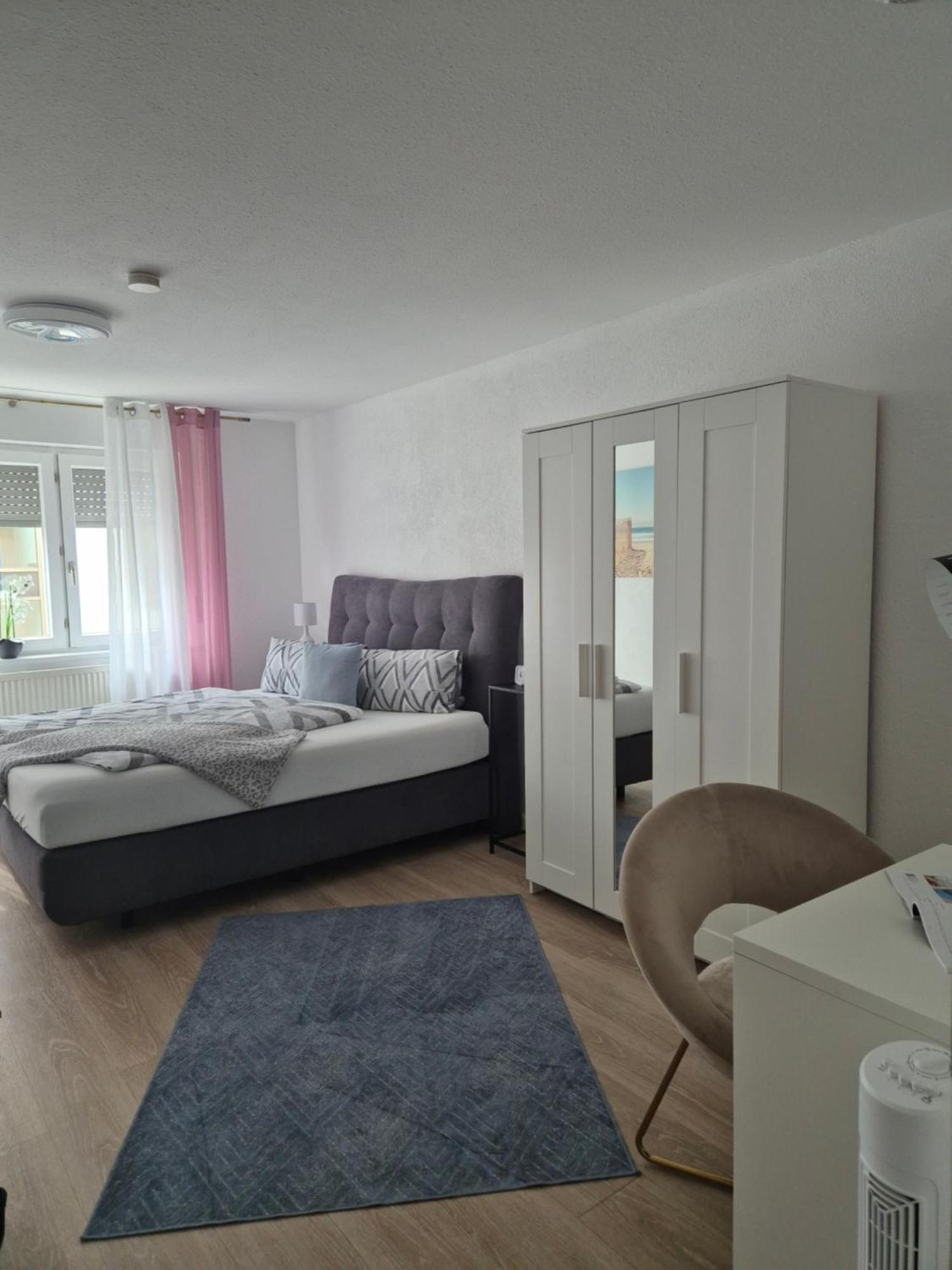 Ferienwohnung Ella - Direkt Am Bodensee Friedrichshafen Ngoại thất bức ảnh