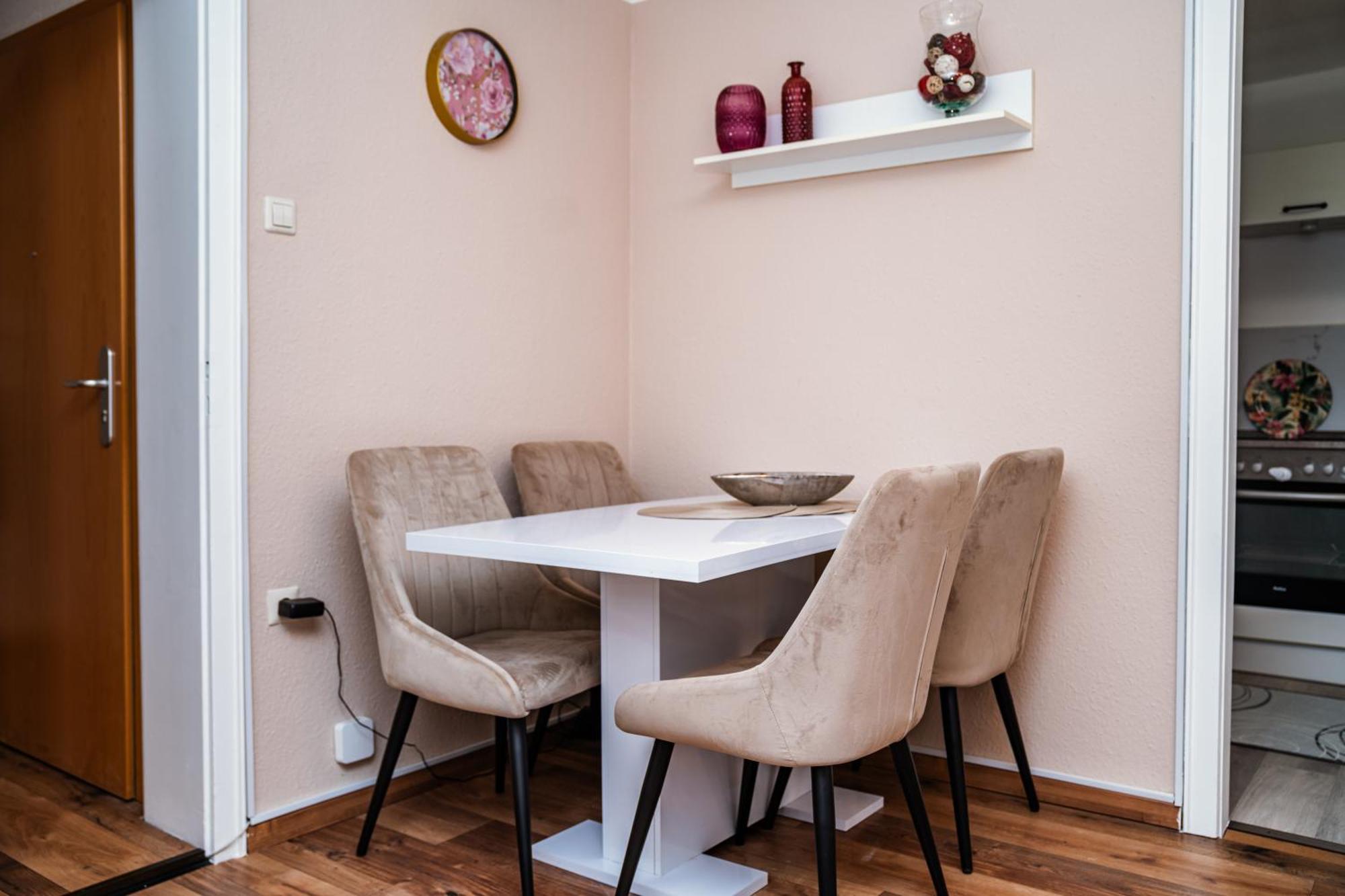 Ferienwohnung Ella - Direkt Am Bodensee Friedrichshafen Ngoại thất bức ảnh