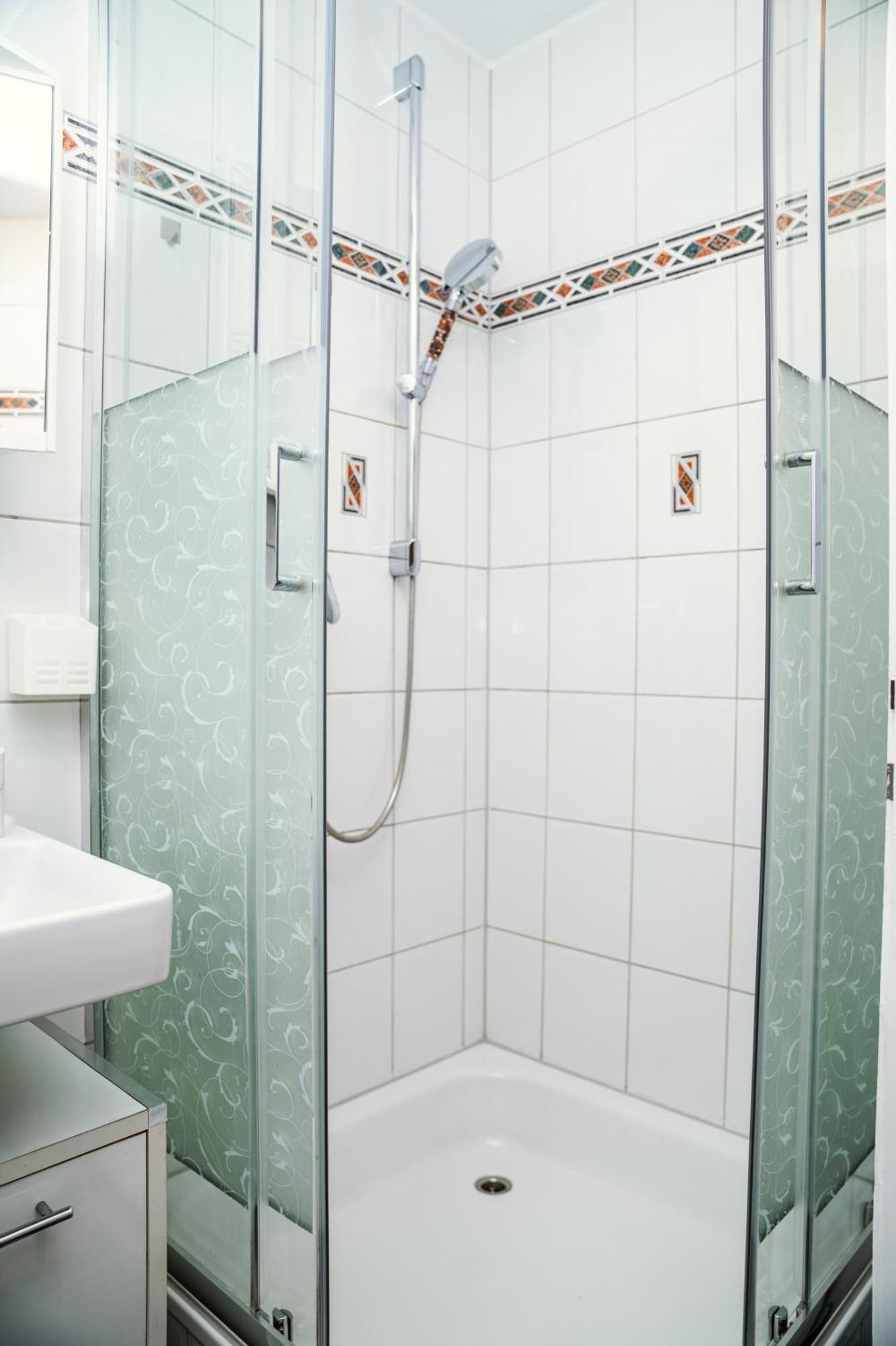 Ferienwohnung Ella - Direkt Am Bodensee Friedrichshafen Ngoại thất bức ảnh