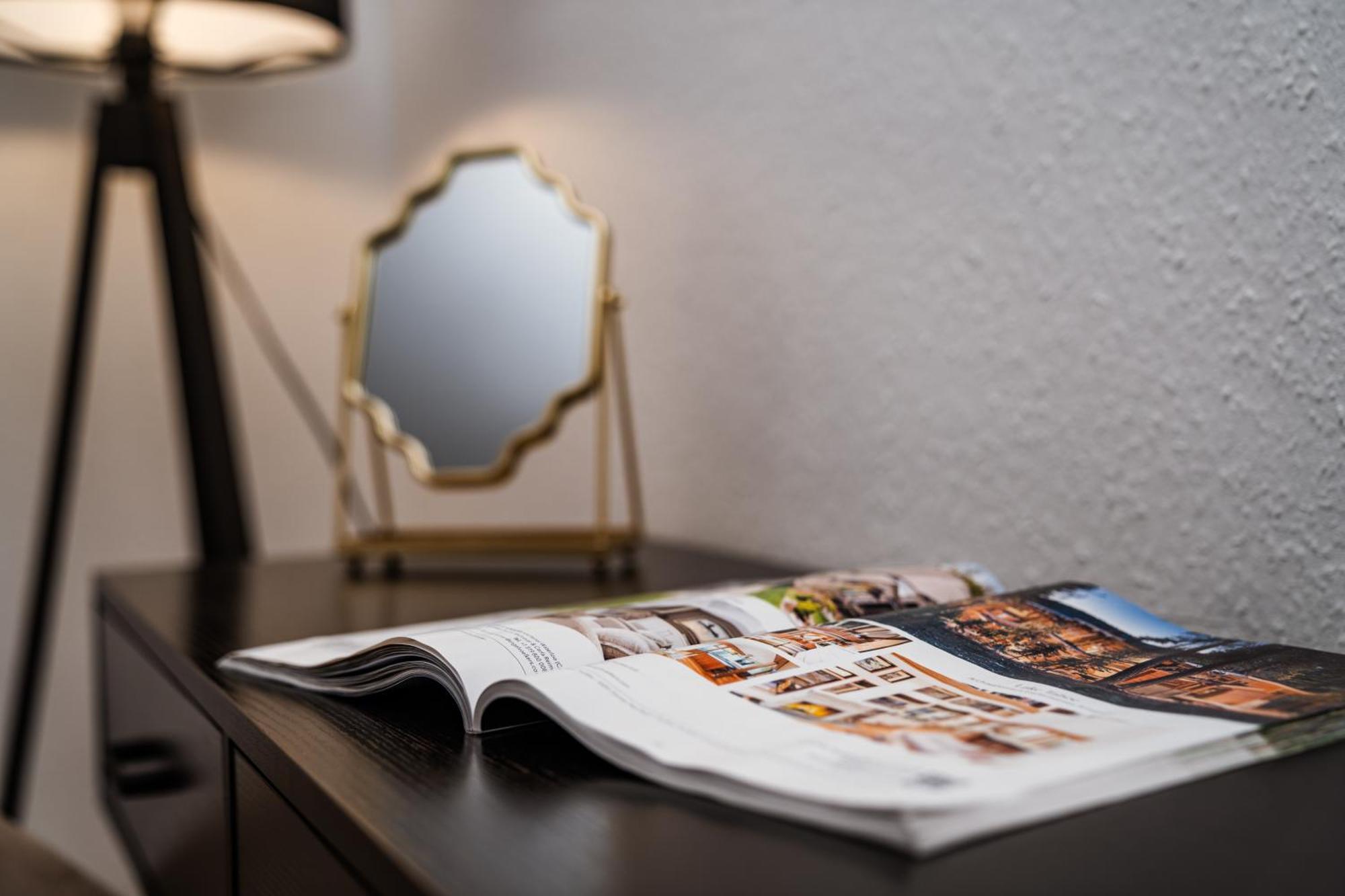 Ferienwohnung Ella - Direkt Am Bodensee Friedrichshafen Ngoại thất bức ảnh