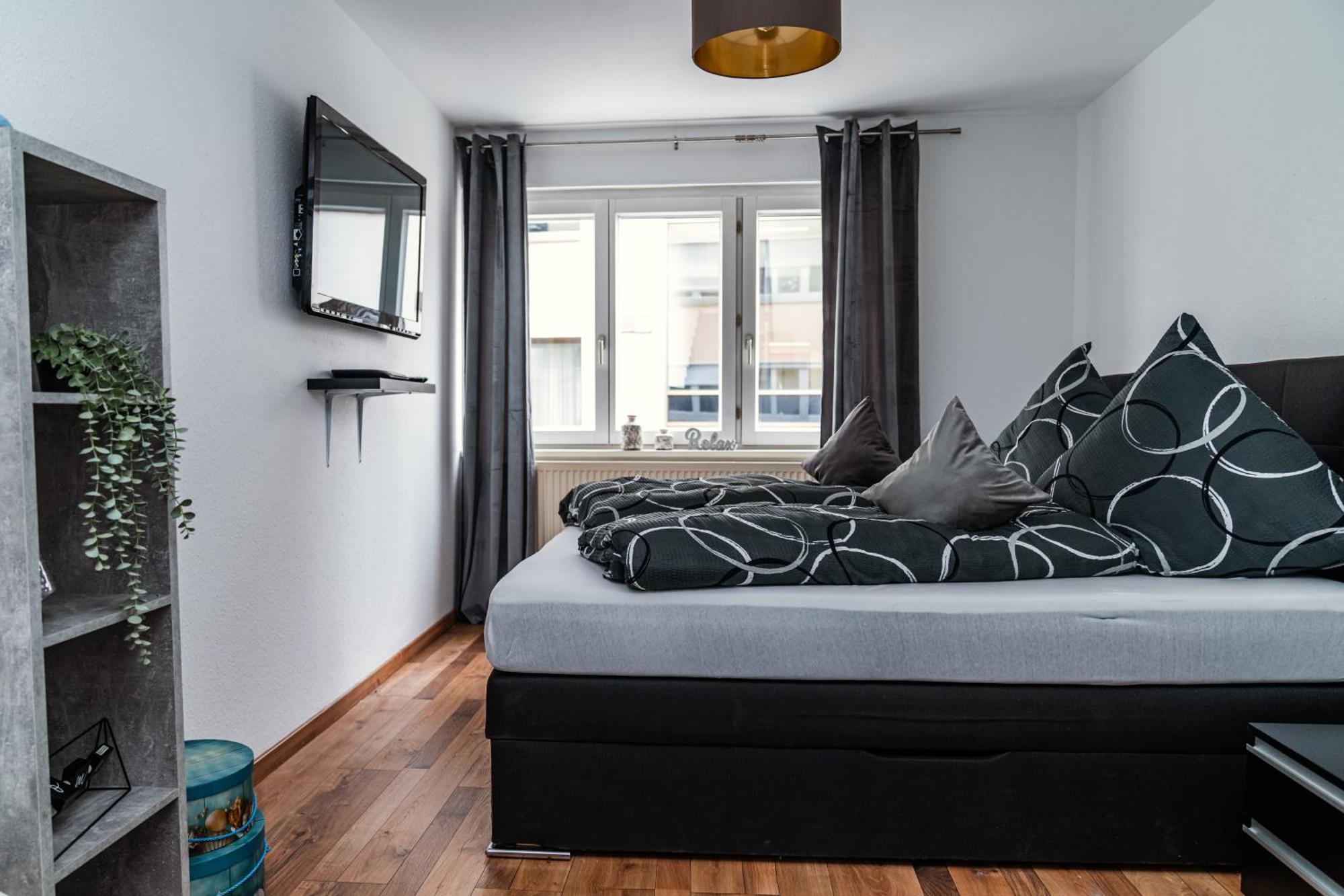 Ferienwohnung Ella - Direkt Am Bodensee Friedrichshafen Ngoại thất bức ảnh