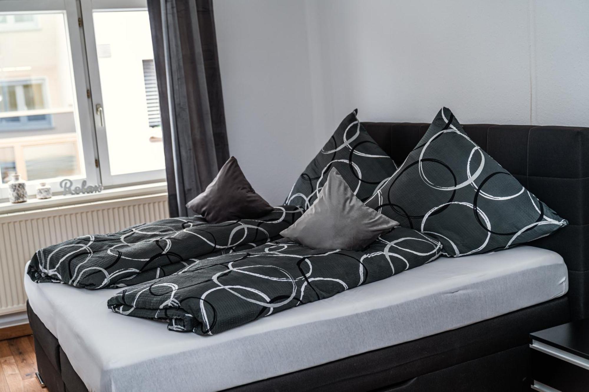 Ferienwohnung Ella - Direkt Am Bodensee Friedrichshafen Ngoại thất bức ảnh